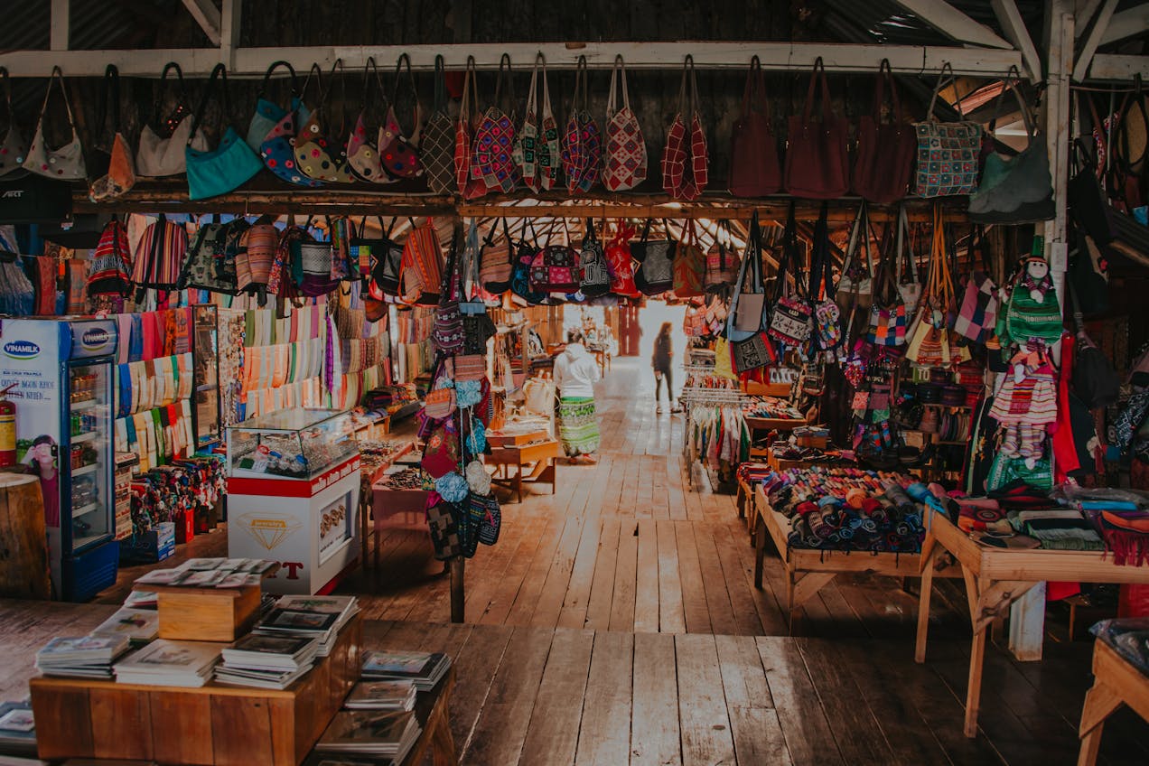 Selling on Shopify as a Non-US Resident? Your Financial Plan Could Save or Sink You in 2025 Shopify