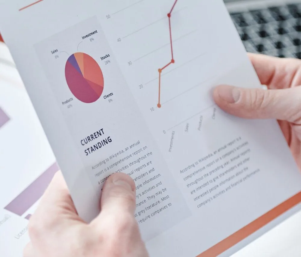 Illustration explaining foreign deposit reporting under FATCA, including Form 8938, foreign bank accounts, Schedule B, foreign financial institutions (FFIs), IRS reporting, and international tax compliance.