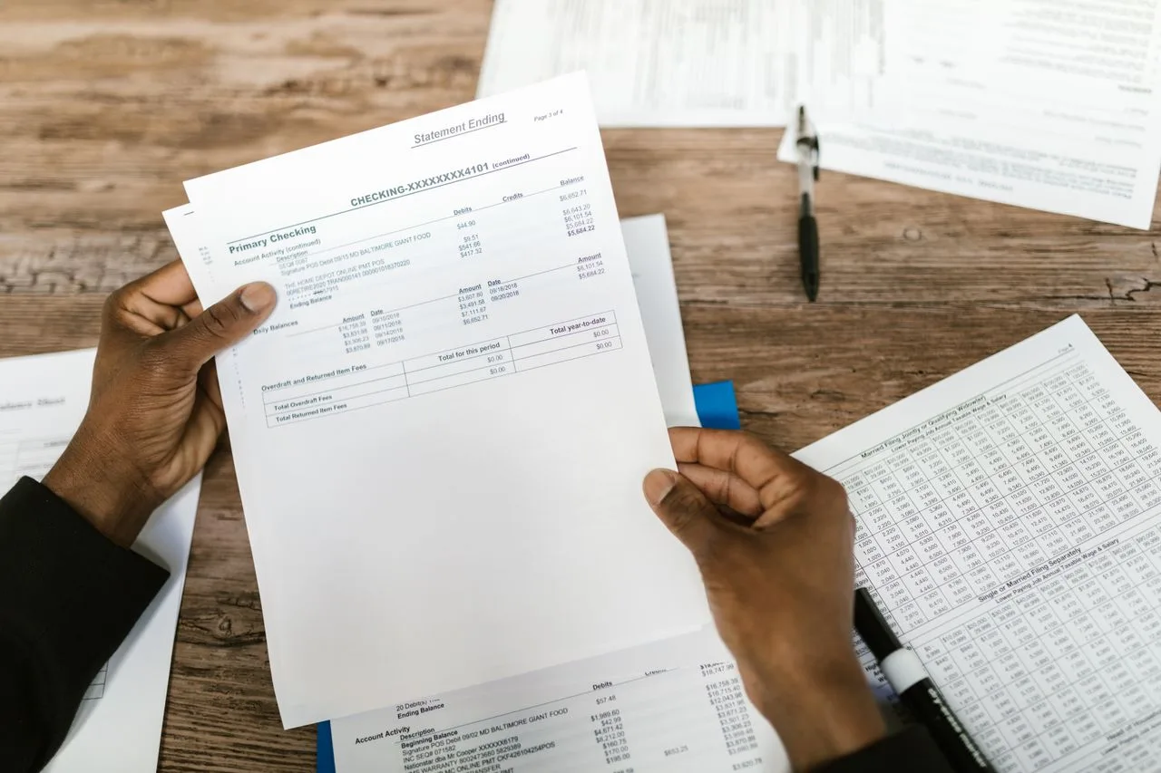 Illustration explaining Form 8938 reporting requirements for foreign bank deposits, including FATCA, foreign checking and savings accounts, fixed deposits, Schedule B reporting, and IRS compliance rules. L1A vs L1B Form 1065 Lock-In Period