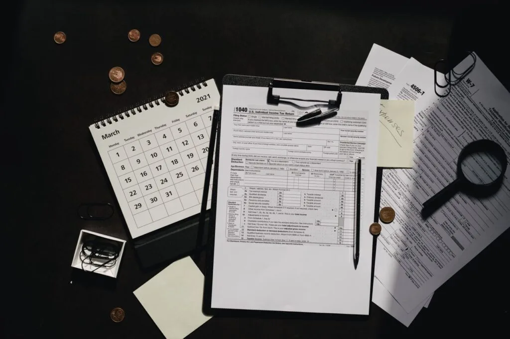 Illustration explaining IRS penalties for failing to file Form 8938 under FATCA, including $10,000 failure-to-file penalties, continuation penalties, accuracy-related penalties, statute of limitations, and international tax compliance.