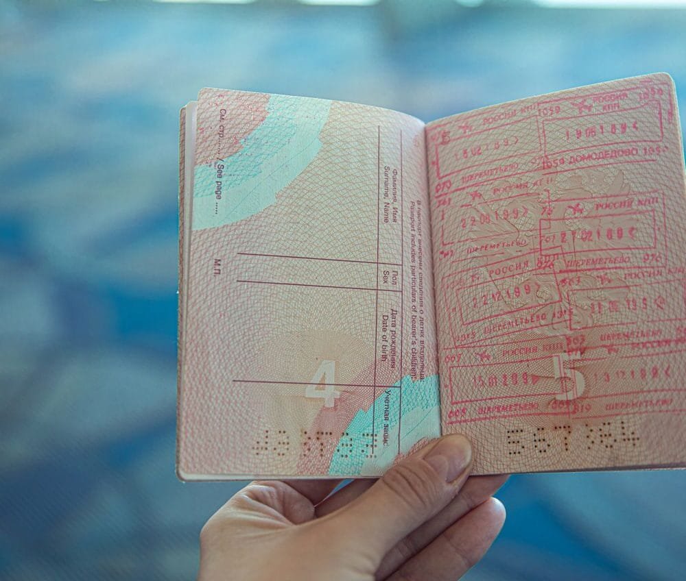 Self-employed O1 visa professional managing Indian mutual funds and US tax compliance